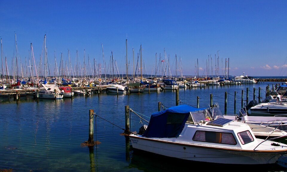 Sea port ship photo