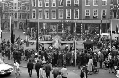 Fokkerherdenking in Haarlem Hunter op de Grote Markt, Bestanddeelnr 912-8825