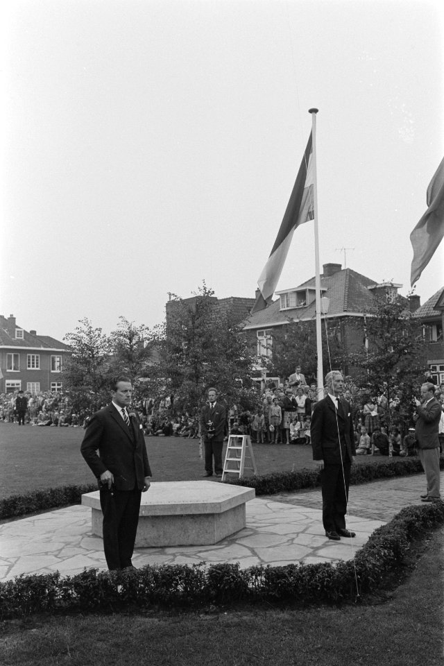 Fokkerherdenking in Haarlem. Onthulling gedenksteen, Bestanddeelnr 912-8832