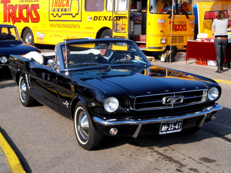 Ford Mustang Convertible AH-25-47