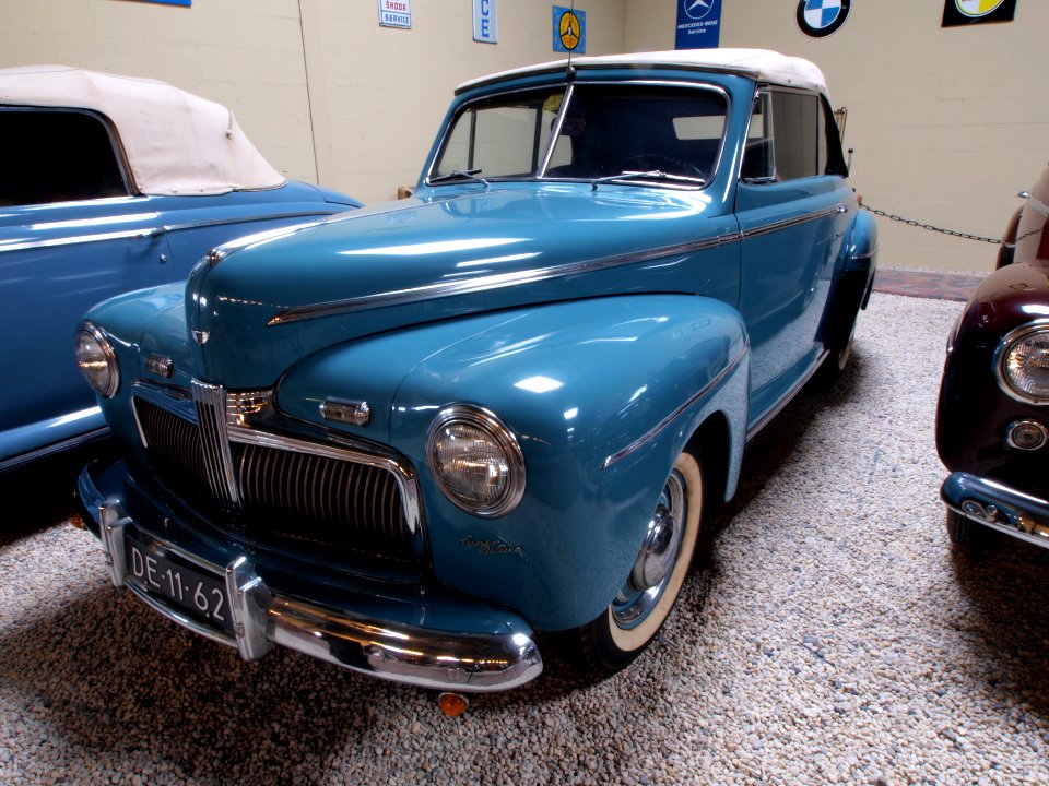 Ford 76 Club Cabriolet pic1