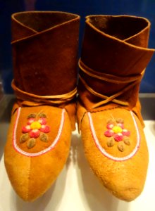 For Providence Slavey moccasins, c. 1987 - Bata Shoe Museum - DSC00697