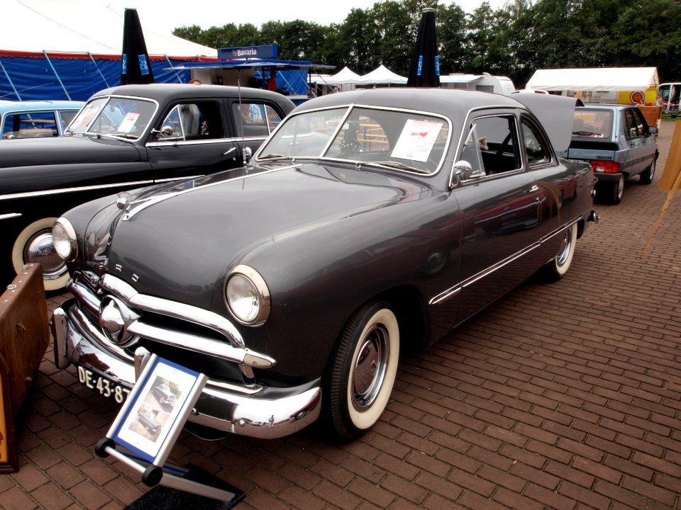 Ford Custom coupe (1949), Dutch licence registration DE-43-87 p2