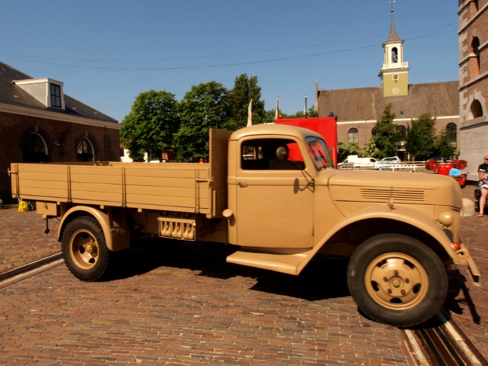 Ford G 388T (1948), Dutch licence registration BE-28-20 pic2