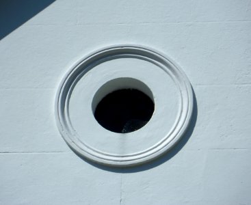 Former Ebenezer Strict Baptist Chapel, Smallfield (June 2013) (Oculus)