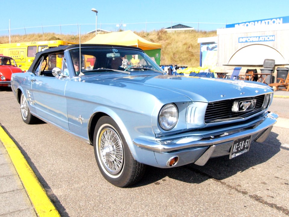 Ford Mustang dutch licence registration AE-58-61 pic3