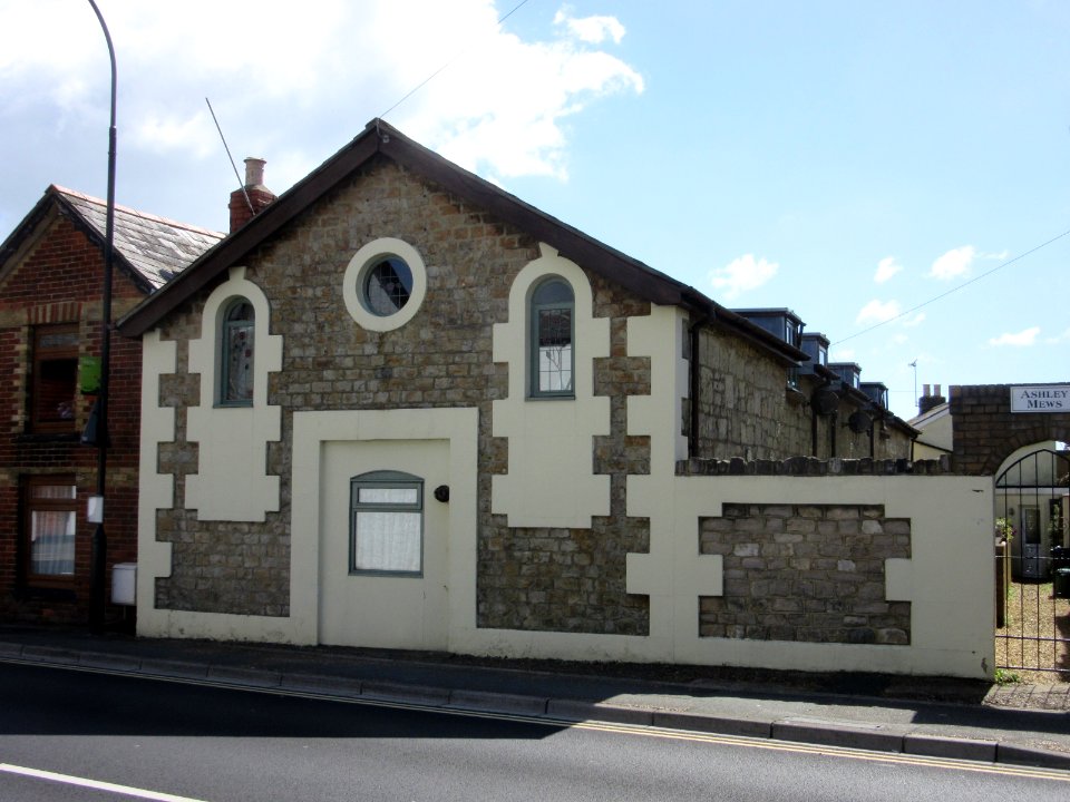 Former Broad Lane Chapel (Primitive Methodist), Broadway, Sandown (July 2016) (3)