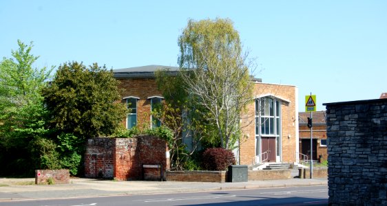 Former Bury Road United Reformed Church, Bury Road, Gosport (April 2019) (1)