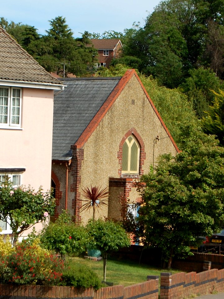 Former Bursledon Congregational Church, School Road-Spring Grove junction, Bursledon (May 2019) (2)