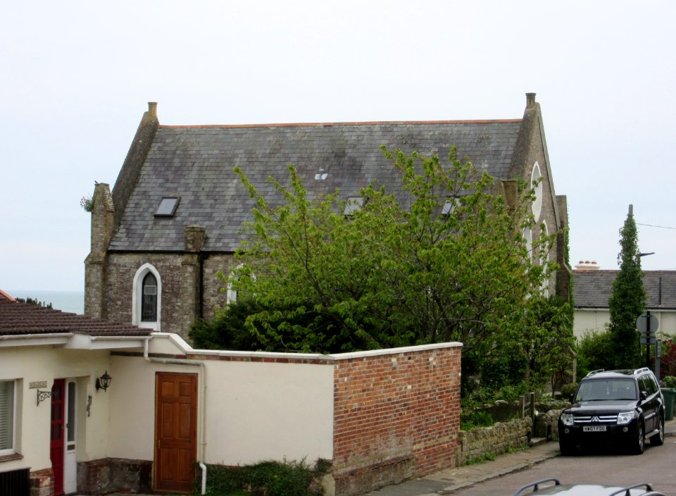 Former Brading United Reformed Church, The Mall, Brading (May 2016) (1)