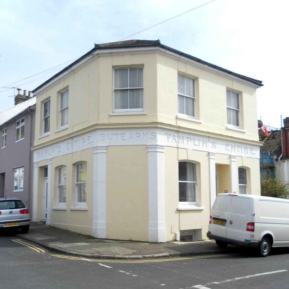 Former Bute Arms pub, Junction of Bute Street and Livingstone Street, Brighton (April 2013)