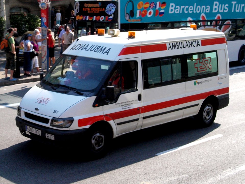 Ford Ambulancia Transport Sanitari Catelanya car 257 pic2