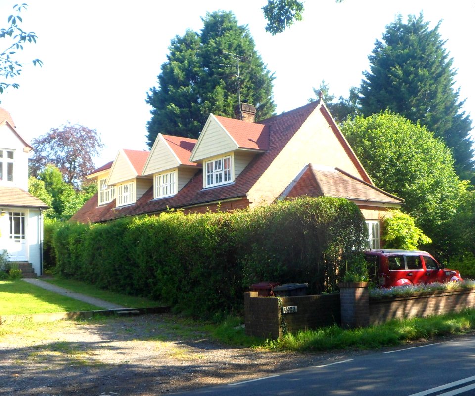 Former Congregational Mission Chapel, Petworth Road, Wisborough Green (July 2014) (2)