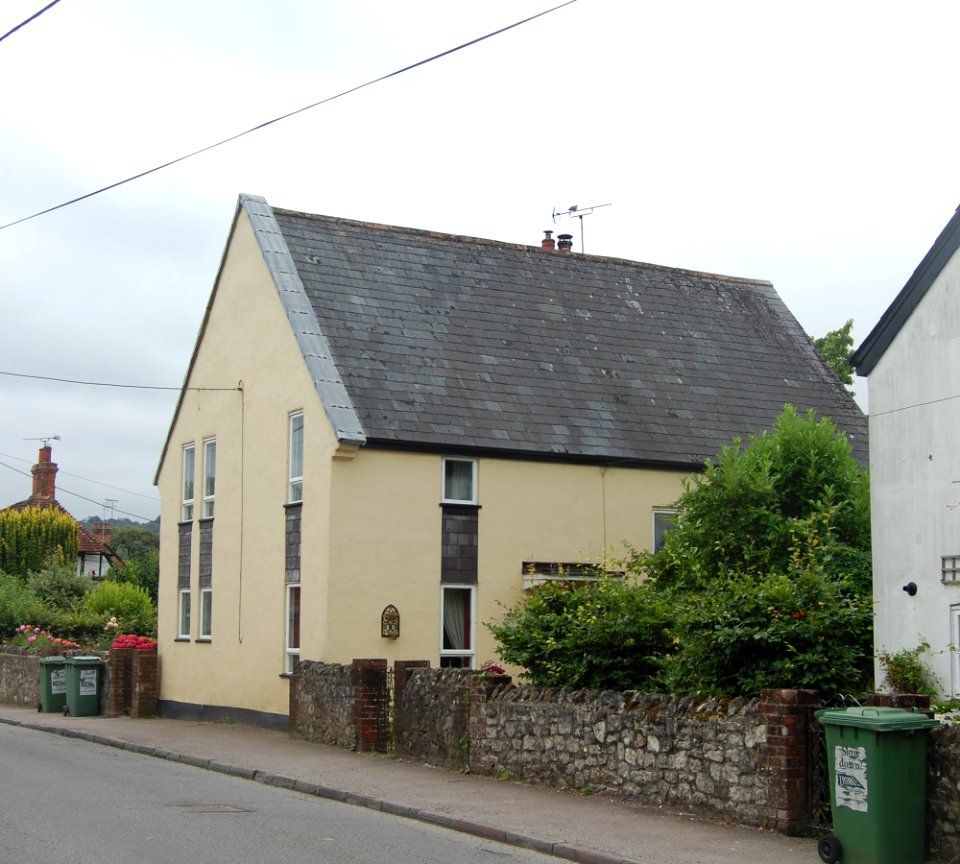 Former Congregational Chapel, High Street, Selborne (July 2019) (1)