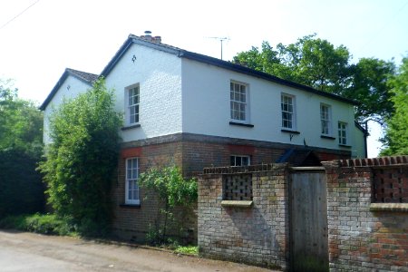 Former Congregational Chapel, Chapel Lane, Pirbright (May 2014) (2)