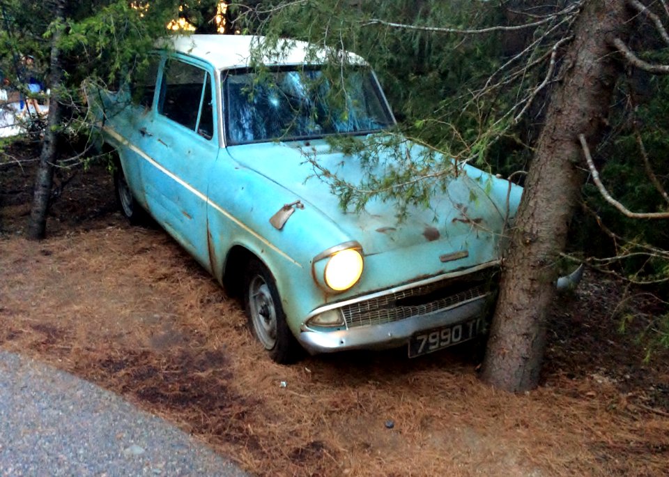 Ford Anglia 105E ,whichi flew at "Harry Potter and the Chamber of Secrets" film, in Universal Studios Japan
