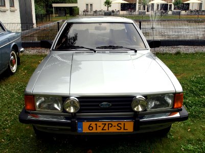 Ford Taunus 2.0 GHIA (1981) pic2