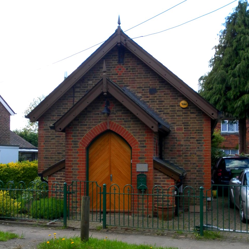 Former Congregational Chapel, Ifield Road, Charlwood (May 2012) (2)
