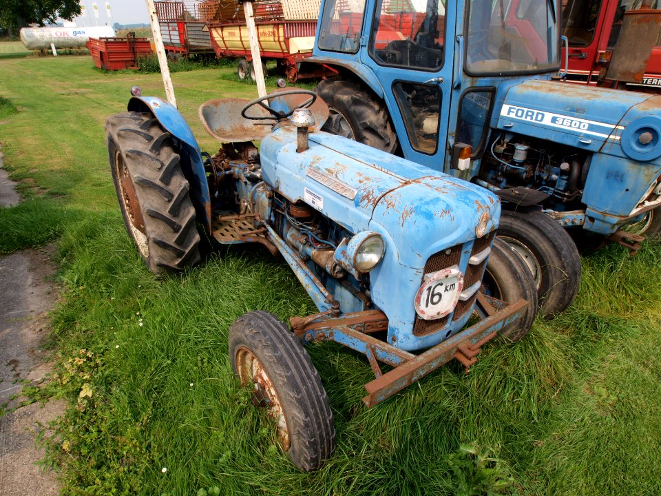 Fordson Dexta p1