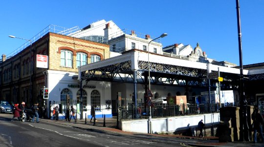 Forecourt of Brighton Railway Station, Queens Road, Brighton (January 2014) (1) photo