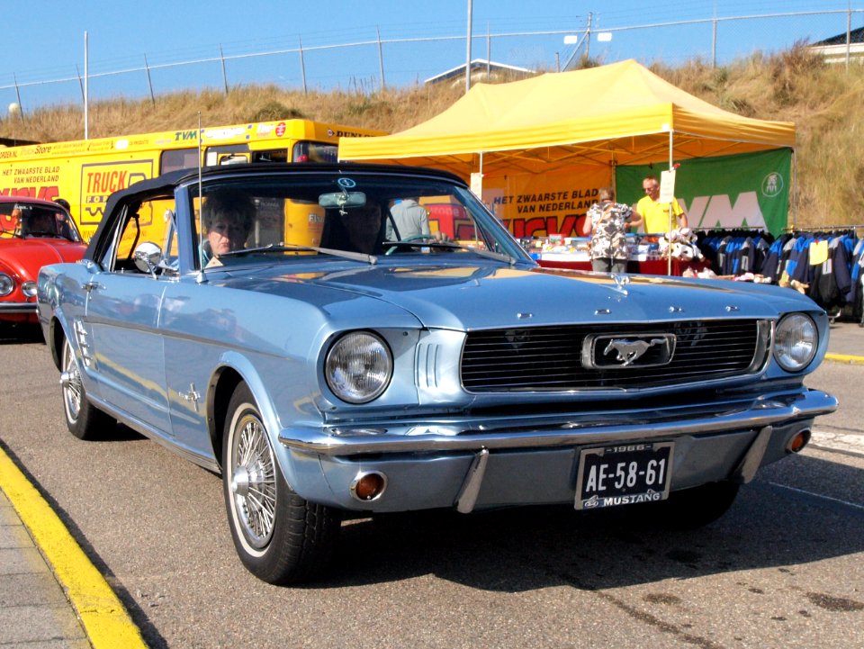Ford Mustang dutch licence registration AE-58-61 pic2