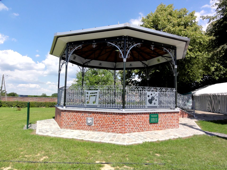 Fontaine-aux-Bois (Nord, Fr) kiosque à musique