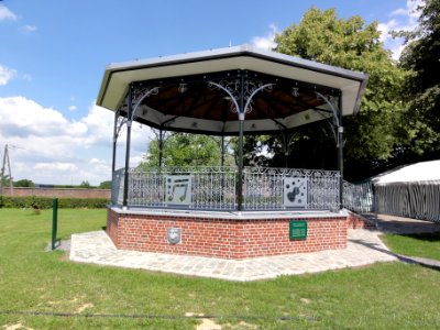 Fontaine-aux-Bois (Nord, Fr) kiosque à musique
