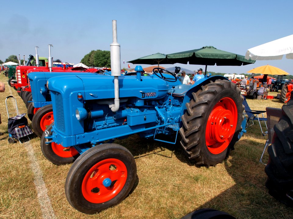 Fordson Major diesel pic5 photo