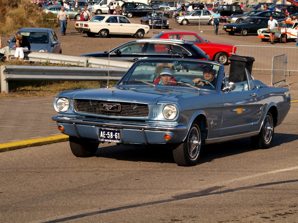 Ford Mustang dutch licence registration AE-58-61 pic4