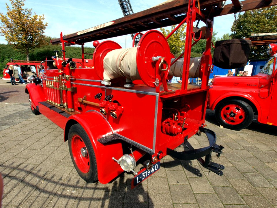 Ford V8 Brandweer pic4
