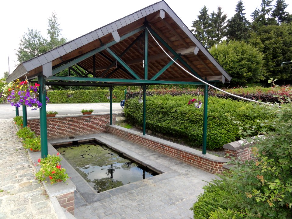 Fontaine-au-Bois (Nord, Fr) lavoir