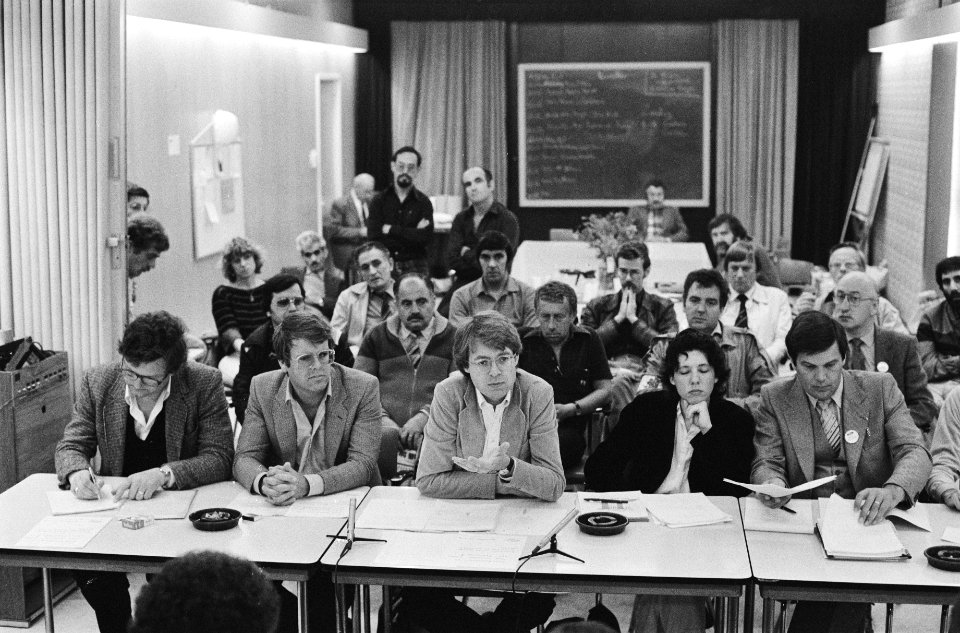 Fordfabriek in Amsterdam weer bezet i.v.m. dreigend ontslag Henk Vos, Jack Kroe, Bestanddeelnr 931-5659