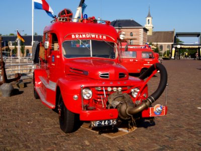Ford V-8 (1949 ) NF-44-36 pic2