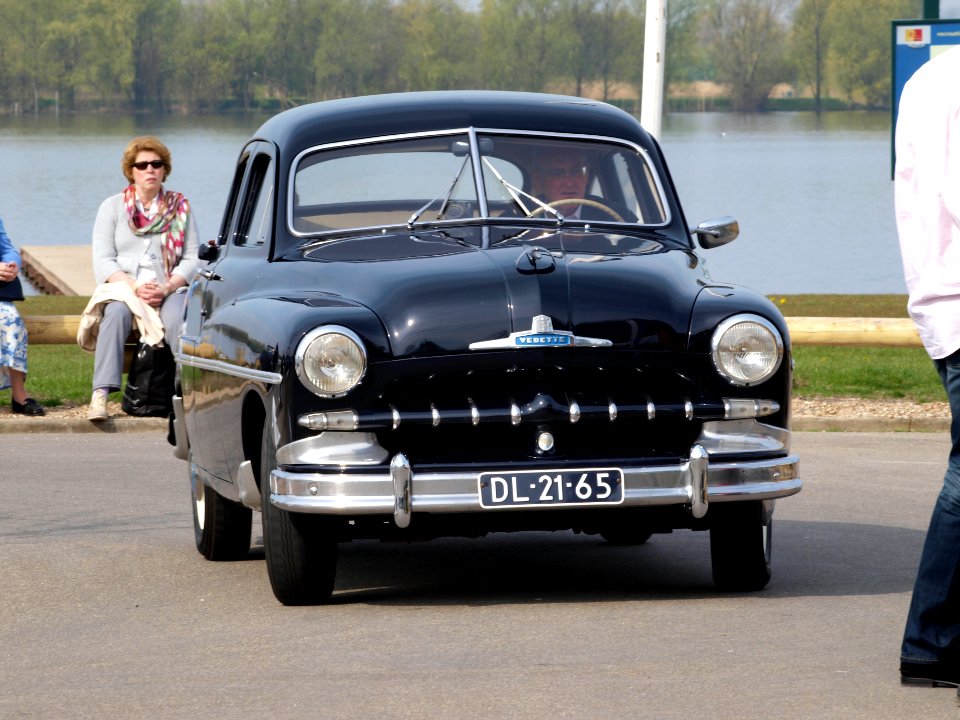 Ford V8 Vedette (1952) , Dutch licence registration DL-21-65 pic3