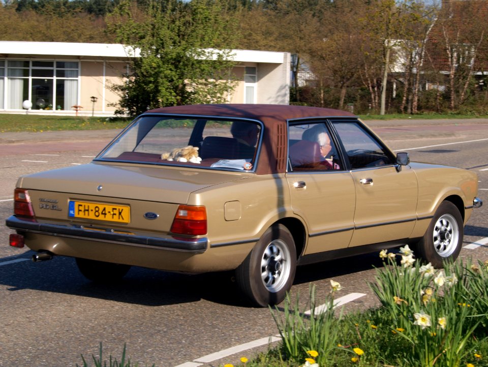 Ford TAUNUS 1600 GL, licence FH-84-FK, pic4