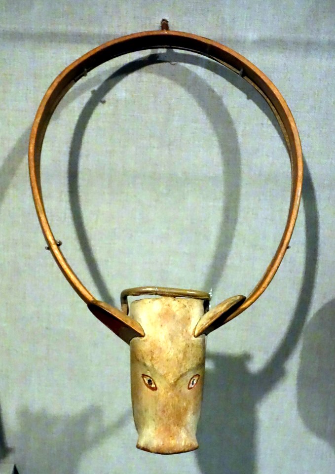 Forehead mask, Alaska, Nunivak Island, Eskimo, Cup'ik, 19th-20th century, wood and pigment - De Young Museum - DSC00290