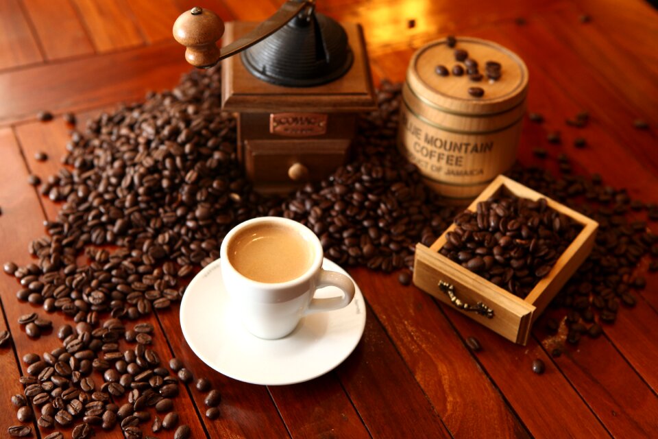 Beverage cup brown coffee