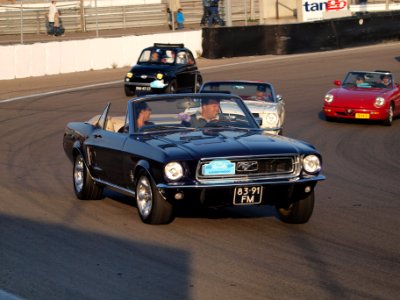Ford Mustang dutch licence registration 83-91-FM