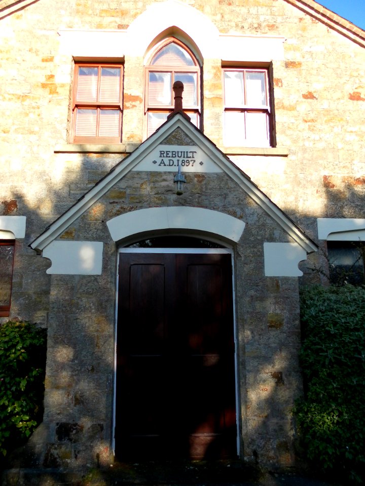 Forest Fold Baptist Church, London Road, Crowborough (March 2011) (8)