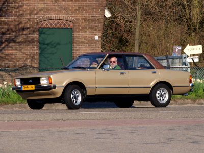 Ford TAUNUS 1600 GL, licence FH-84-FK, pic1
