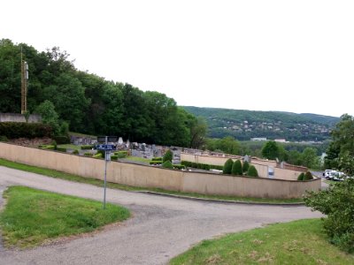 Fleurieu-sur-Saône - Chemin de la Madone - Vue sur le cimetière