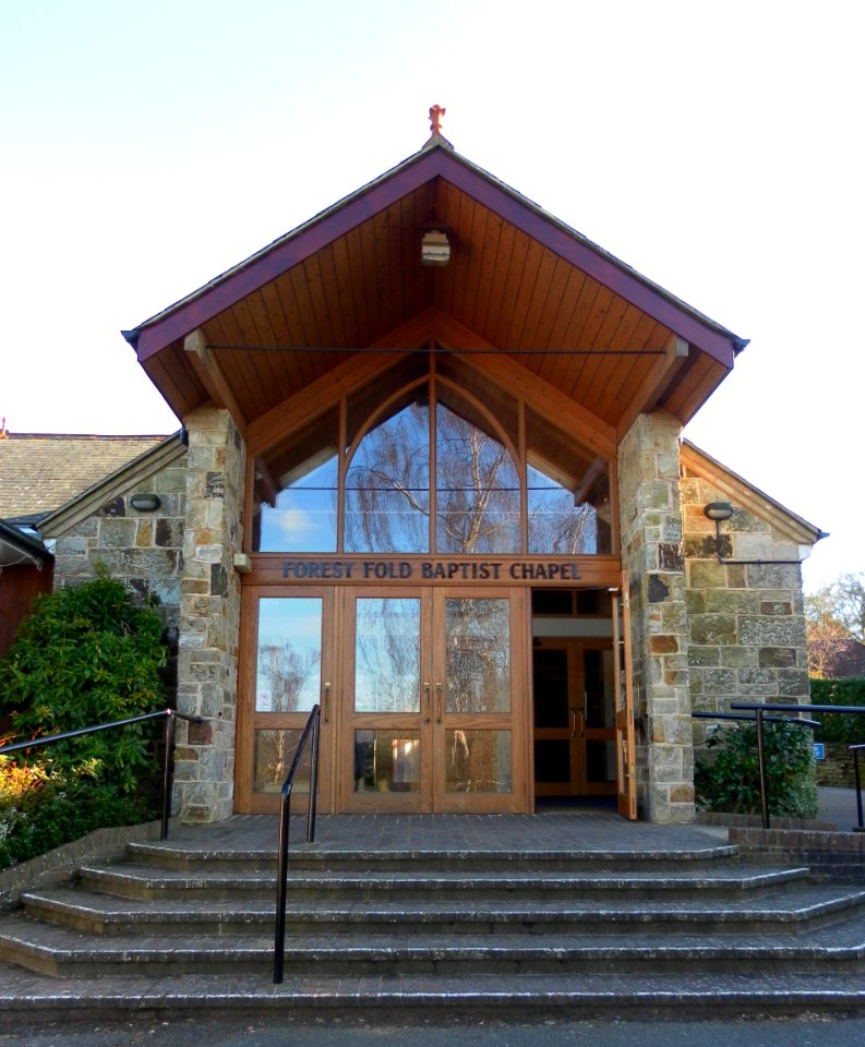 Forest Fold Baptist Church, London Road, Crowborough (March 2011) (9)
