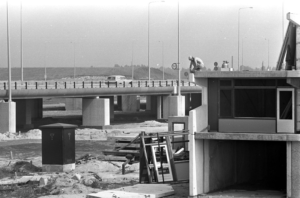 Flatgebouwen in aanbouw, Bestanddeelnr 921-6146