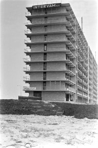 Flatgebouw in aanbouw, Bestanddeelnr 921-6154