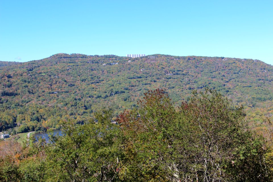 Flattop Mountain (North Carolina) from Half Moon Overlook, Oct 2016 2
