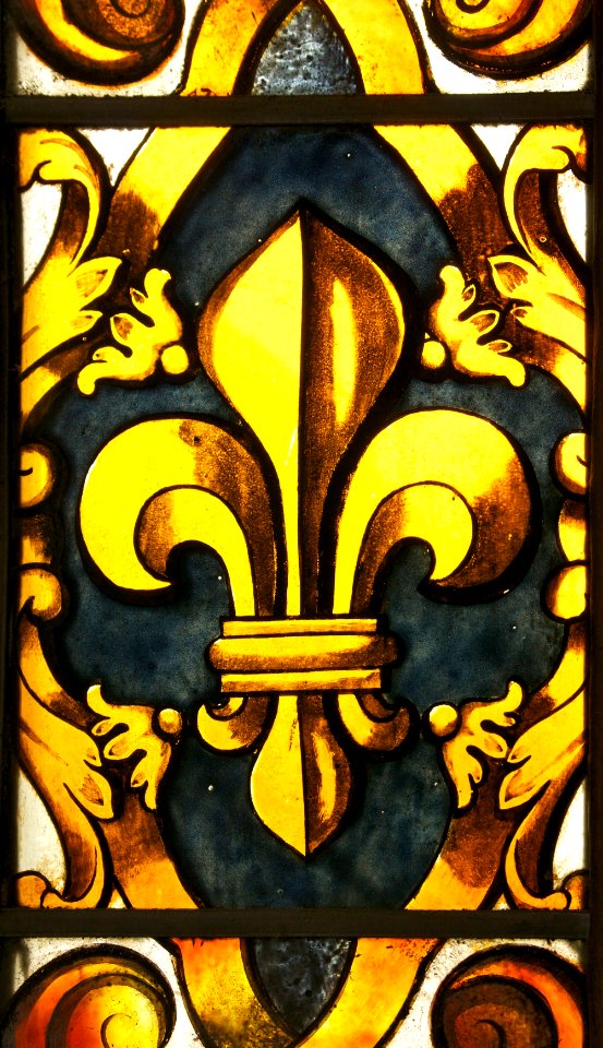 Fleur de lis vitrail chapelle Royale Versailles