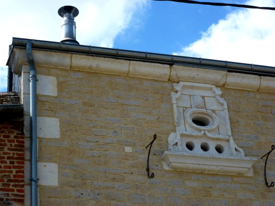 Flaignes-Havys (Ardennes) trous pour pigeons maison à Havys