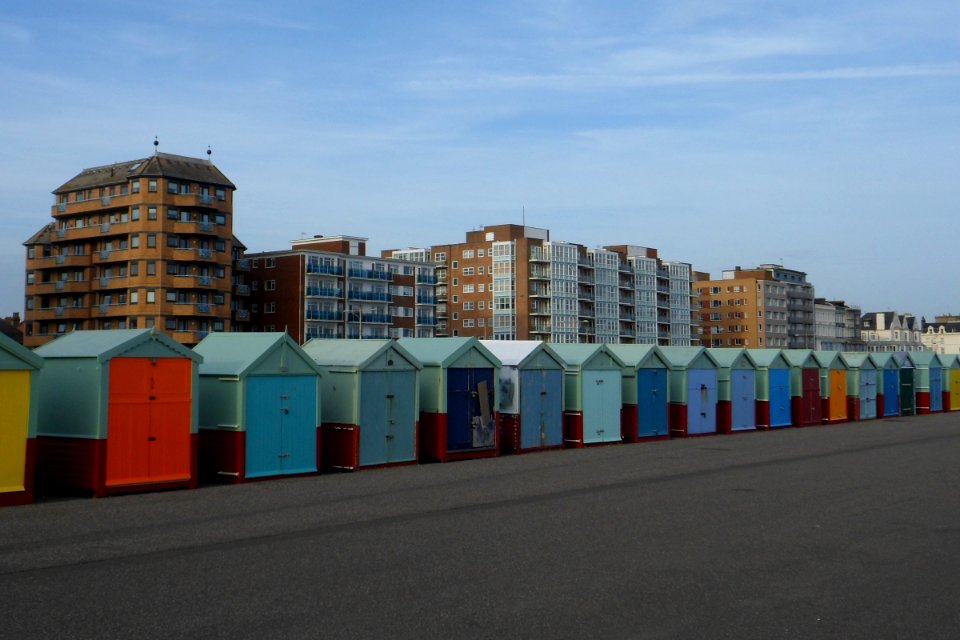 Flats at Kingsway, Hove (August 2013) (2)