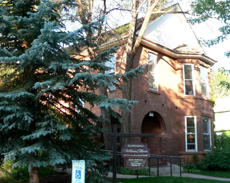 Flagstaff, Arizona 323 W Aspen 1