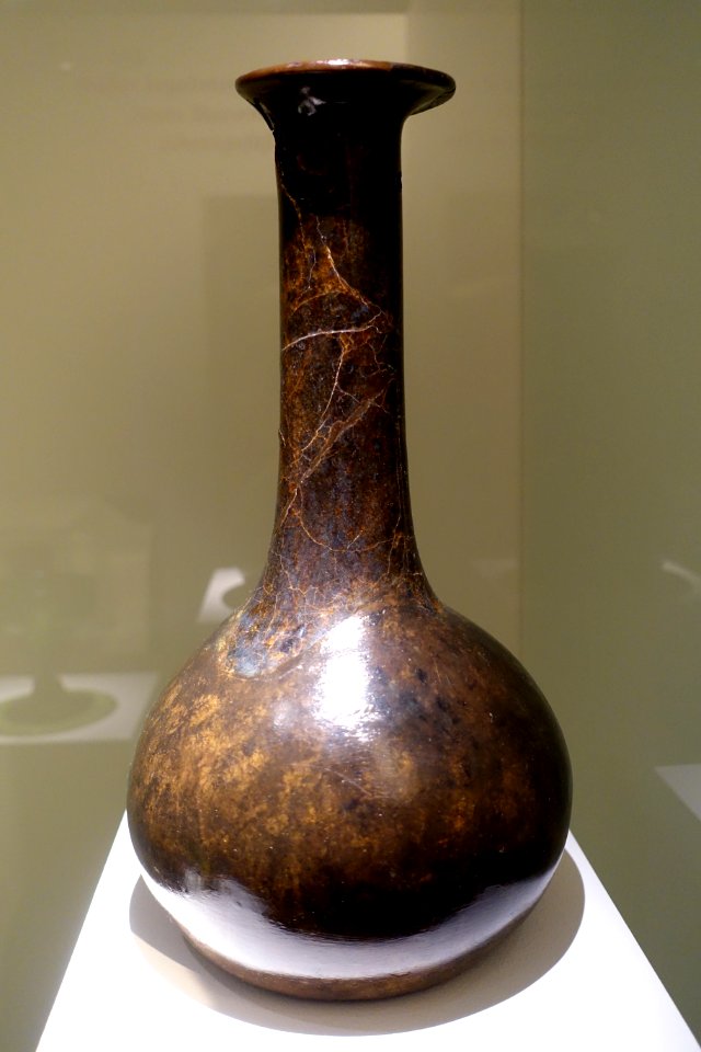 Flask with cylindrical body, from Solling or Vogler, 1250-1300 AD, glass - Braunschweigisches Landesmuseum - DSC04587